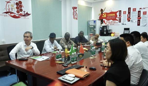 立足中国，链接世界｜尼日利亚合作伙伴来访乐玩LEWIN总部，共促中非能源升级(图2)